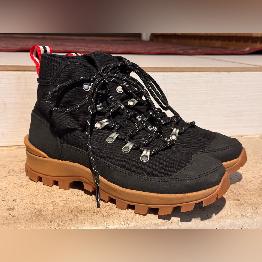 Hunter Hiking Black and Brown Lace-Up Hiking Boots